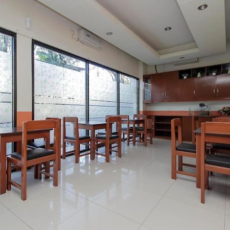 Hotel Reddoorz Near Jalan Jendral Sudirman Manado Exteriér fotografie