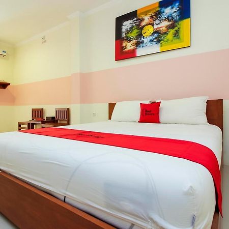 Hotel Reddoorz Near Jalan Jendral Sudirman Manado Exteriér fotografie