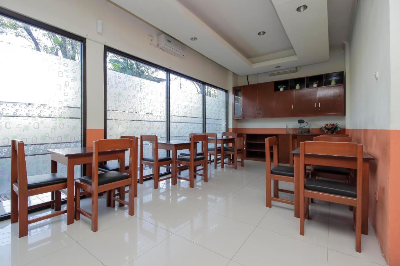 Hotel Reddoorz Near Jalan Jendral Sudirman Manado Exteriér fotografie
