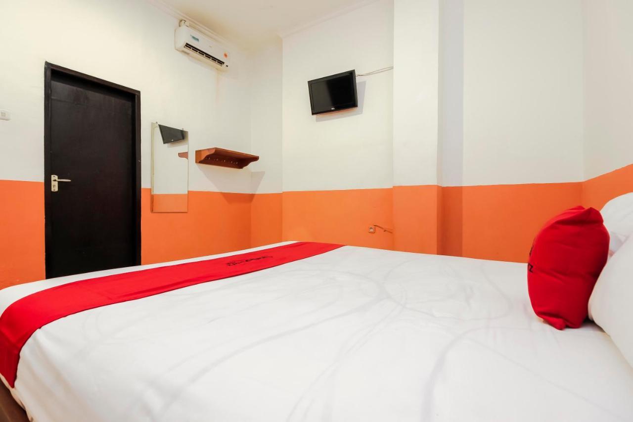 Hotel Reddoorz Near Jalan Jendral Sudirman Manado Exteriér fotografie