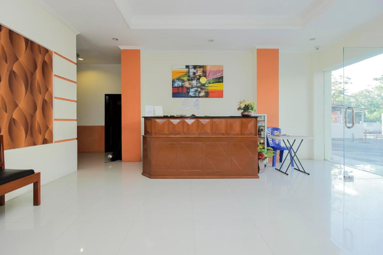 Hotel Reddoorz Near Jalan Jendral Sudirman Manado Exteriér fotografie