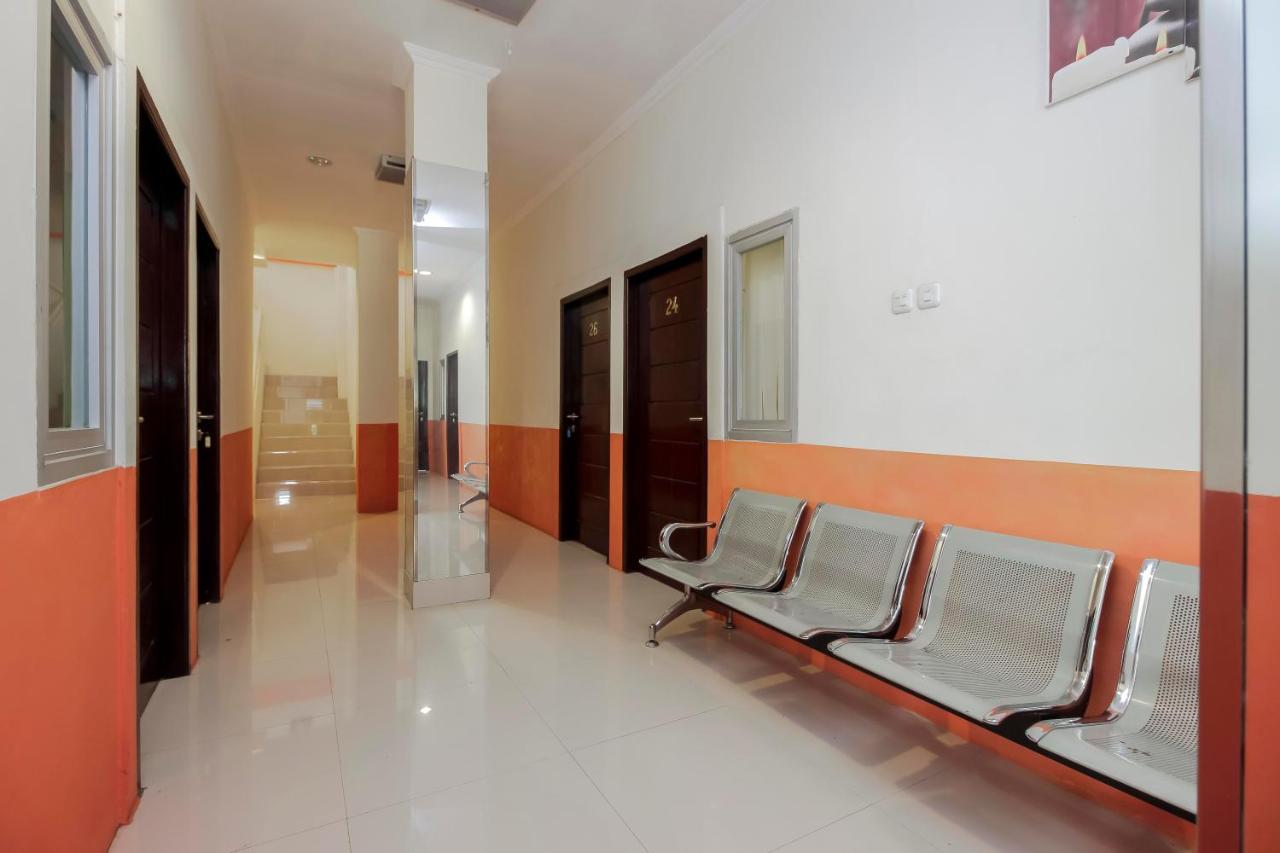 Hotel Reddoorz Near Jalan Jendral Sudirman Manado Exteriér fotografie