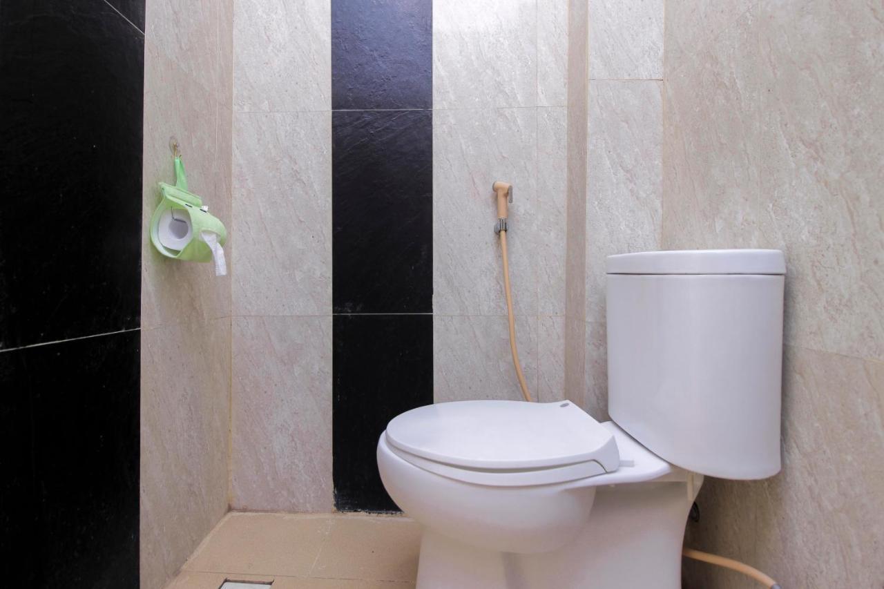 Hotel Reddoorz Near Jalan Jendral Sudirman Manado Exteriér fotografie