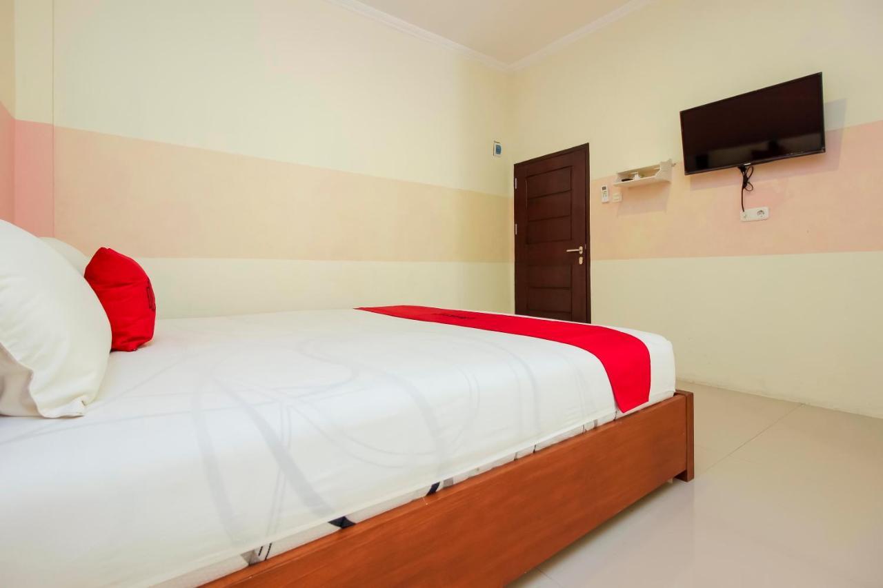 Hotel Reddoorz Near Jalan Jendral Sudirman Manado Exteriér fotografie