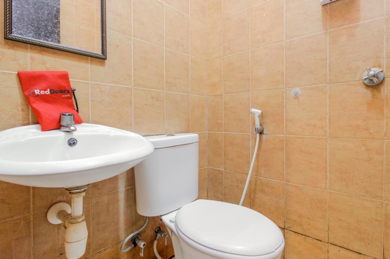 Hotel Reddoorz Near Jalan Jendral Sudirman Manado Exteriér fotografie