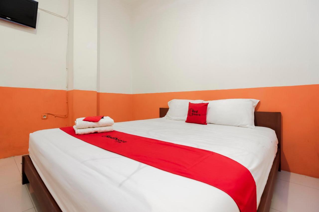 Hotel Reddoorz Near Jalan Jendral Sudirman Manado Exteriér fotografie