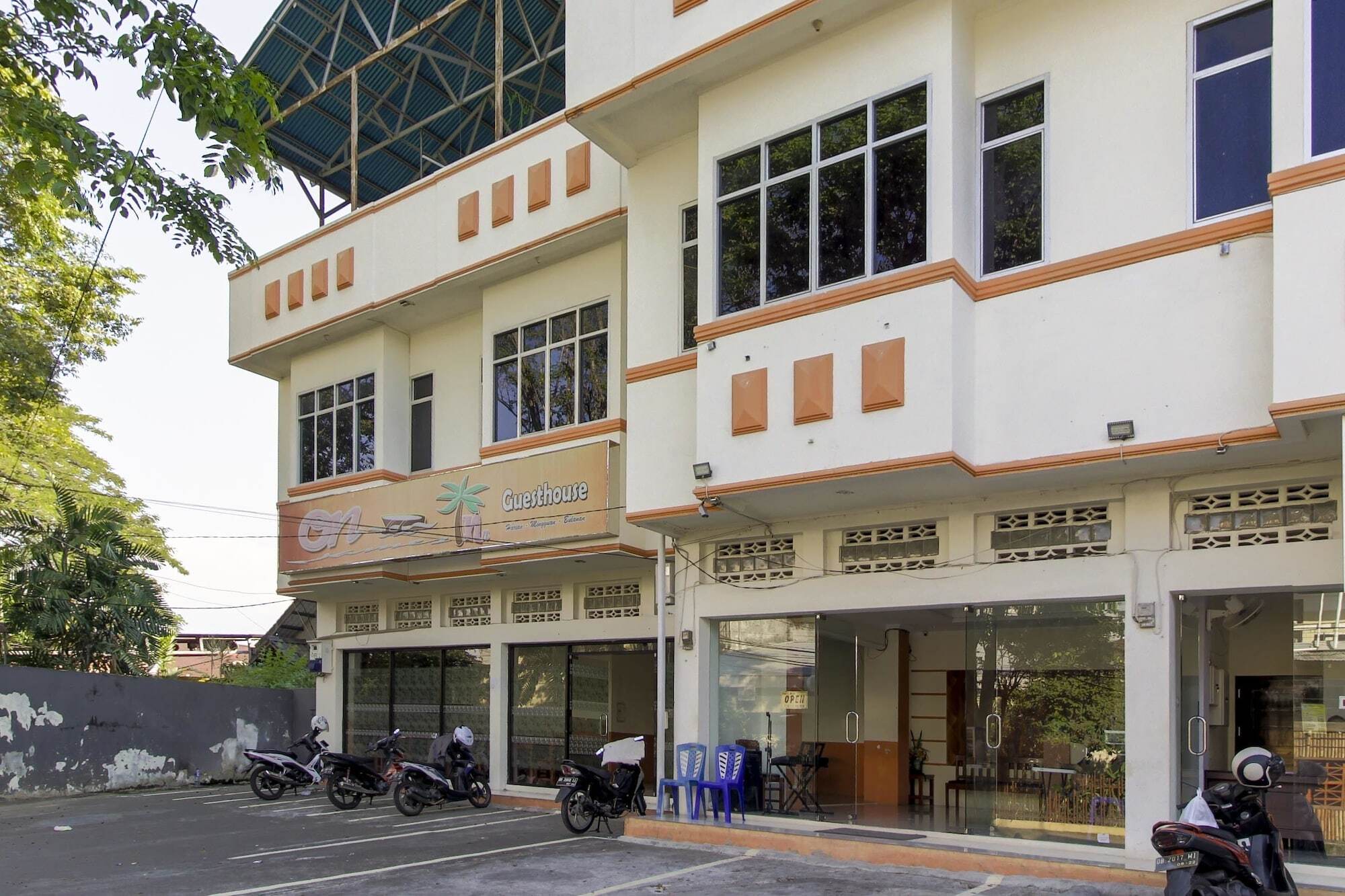 Hotel Reddoorz Near Jalan Jendral Sudirman Manado Exteriér fotografie